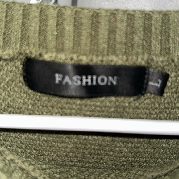 Olive Green women’s Sweater - Picture 2 of 2